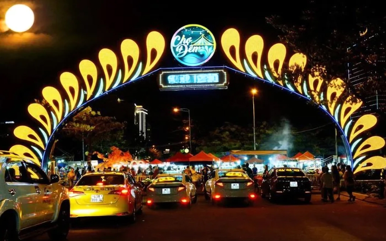 Vincom Plaza - Chợ đêm & Chợ đặc sản 3 Miền Baysize Market